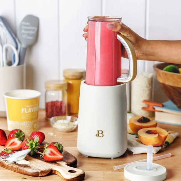 ❤️ New Beautiful White Icing Personal Blender set by Drew Barrymore - Picture 8 of 12